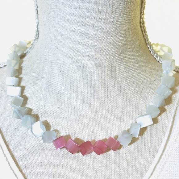 Vintage Retro Pink White Cat's Eye Square Cube Bead Necklace Silver 19" Women's - Picture 1 of 6
